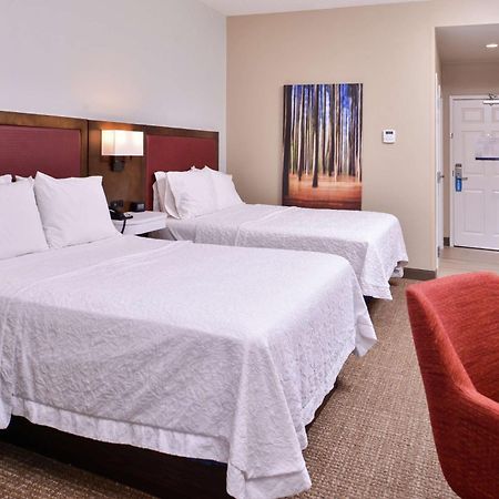 Hampton Inn Lexington Historic Area Bagian luar foto