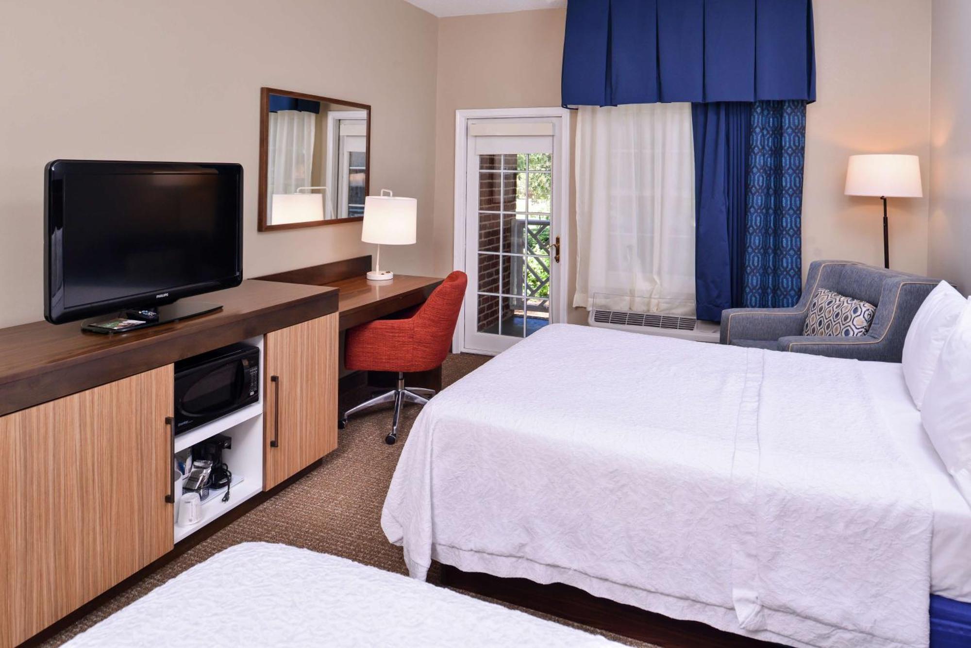 Hampton Inn Lexington Historic Area Bagian luar foto